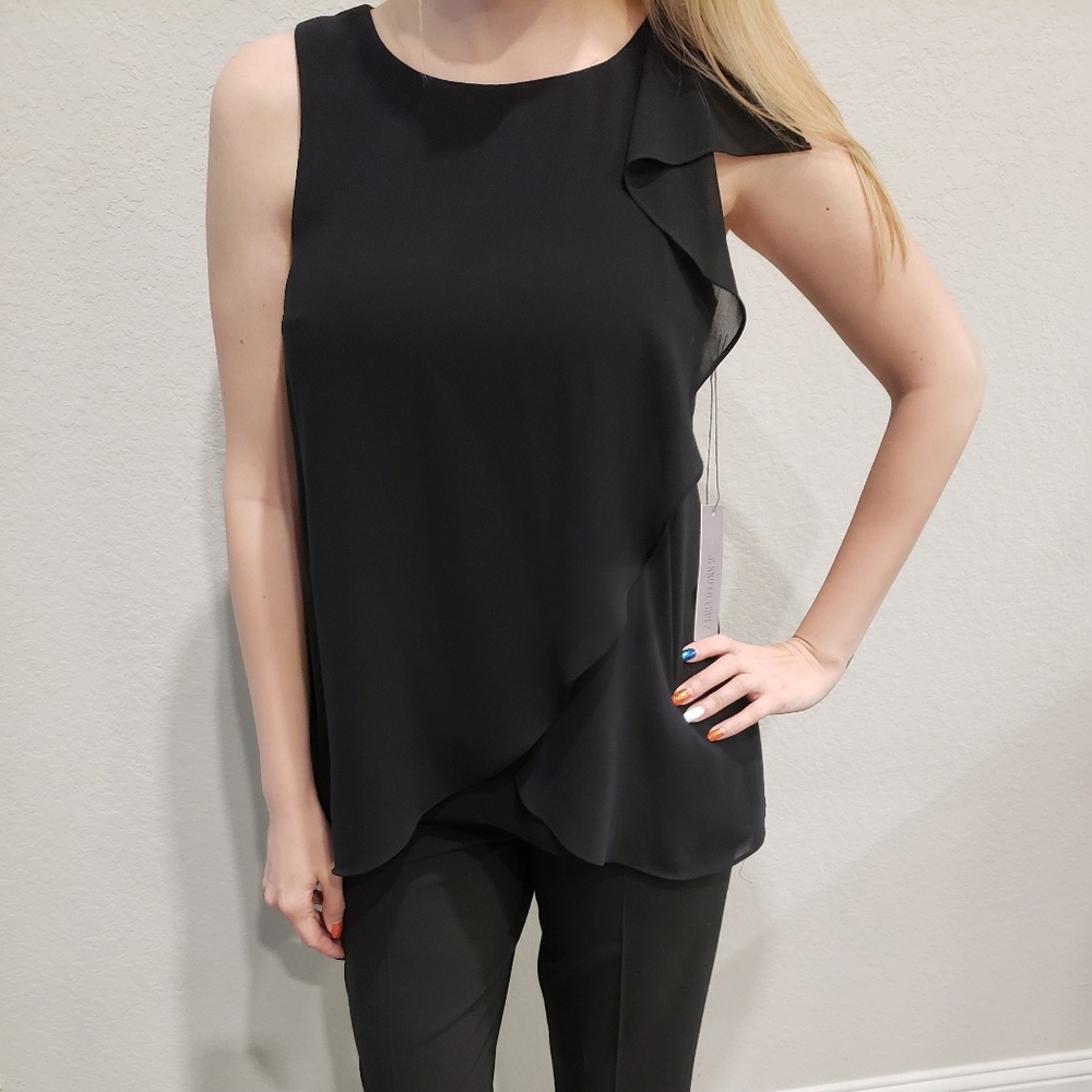 Jennifer Lopez black top